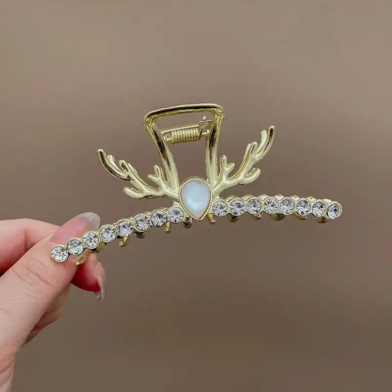 Pink Pearl Hair Clip with Gold Tassels
