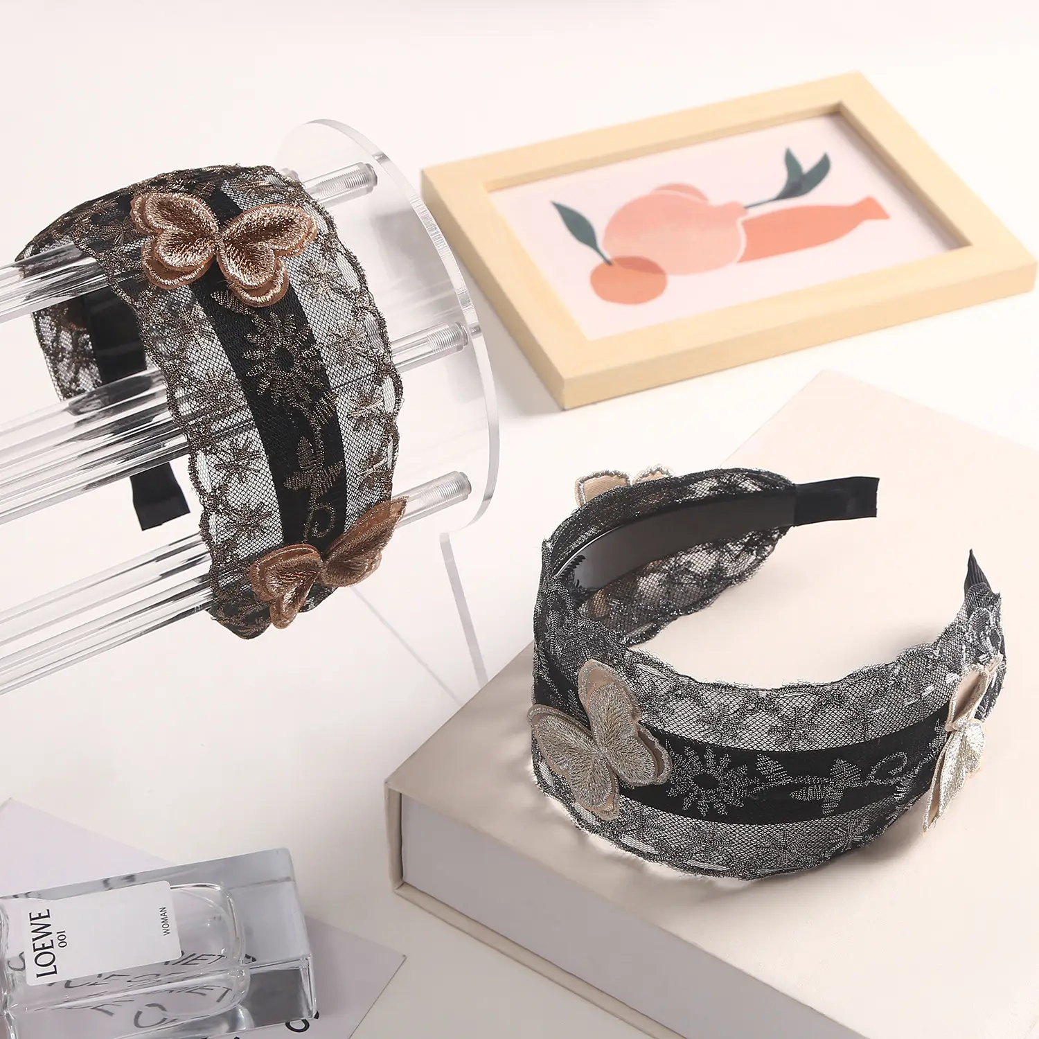 Embroidered Lace Hair Band with Inner Teeth — feature 14