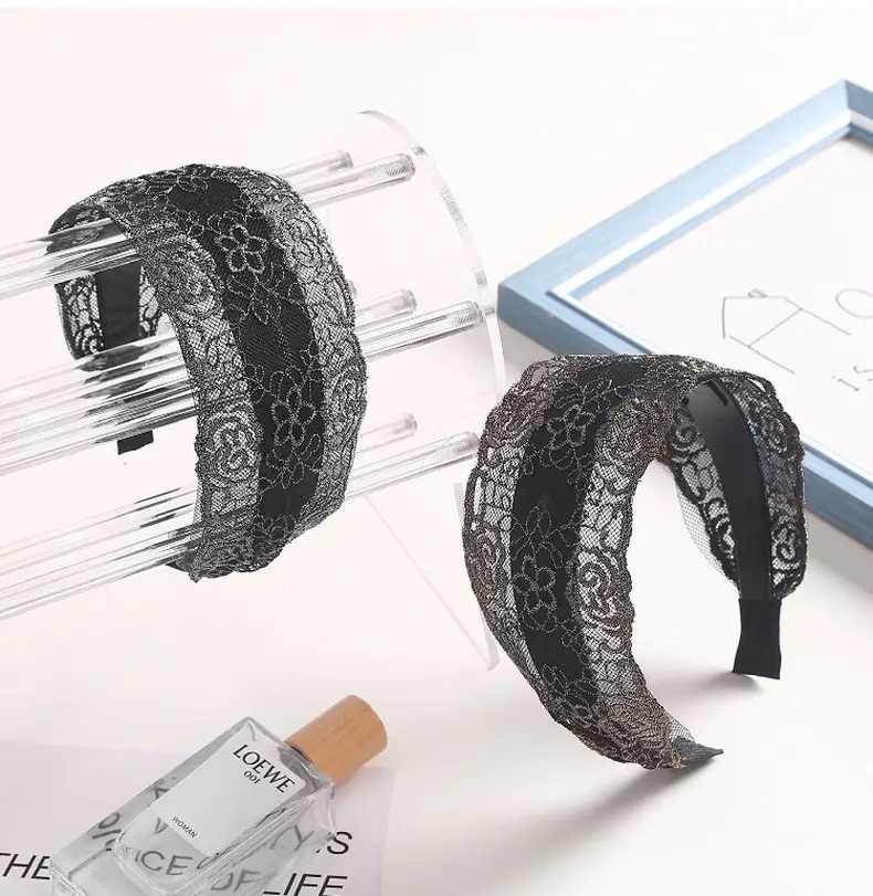 Embroidered Lace Hair Band with Inner Teeth — feature 28