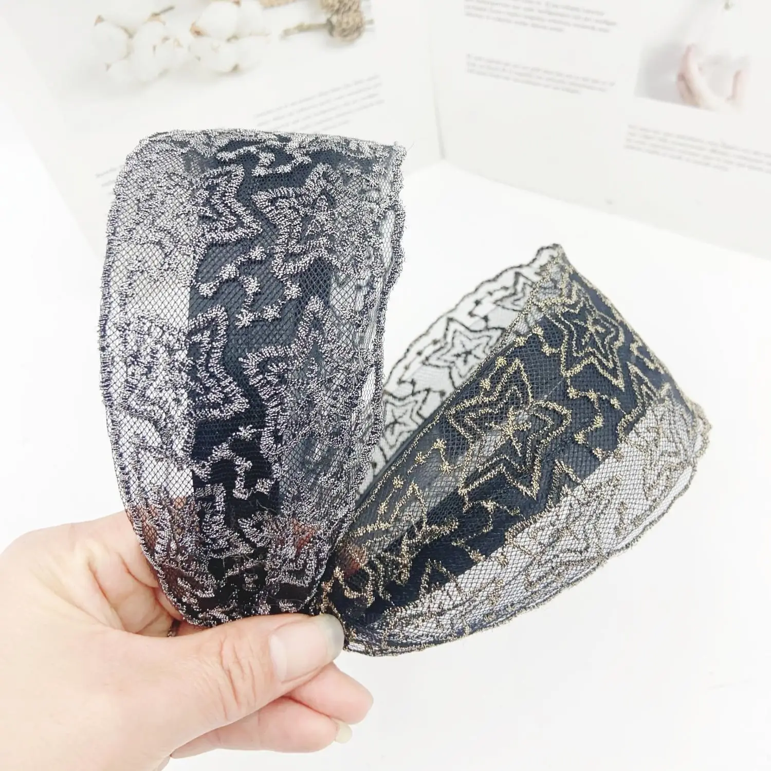 Embroidered Lace Hair Band with Inner Teeth — feature 30