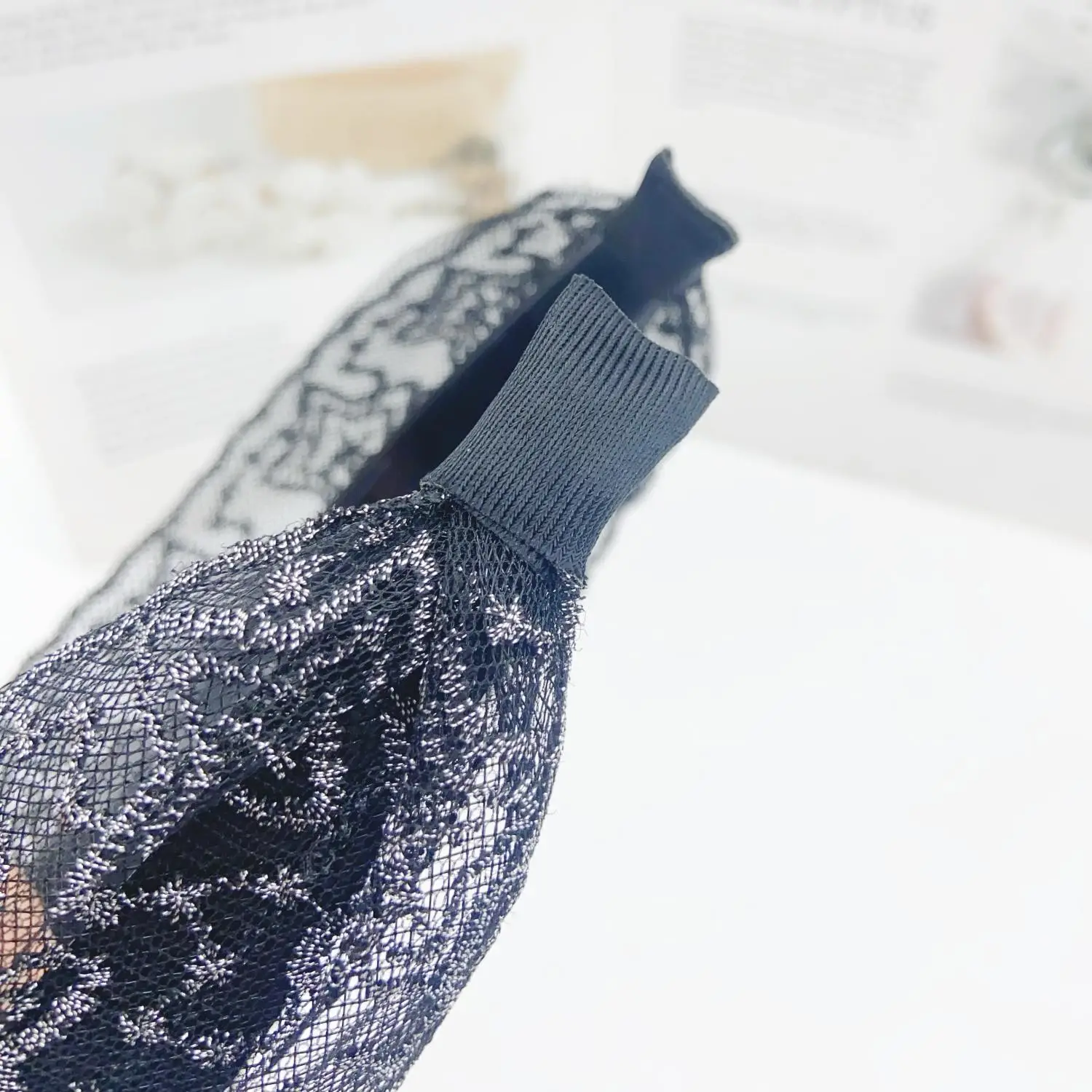 Embroidered Lace Hair Band with Inner Teeth — feature 34