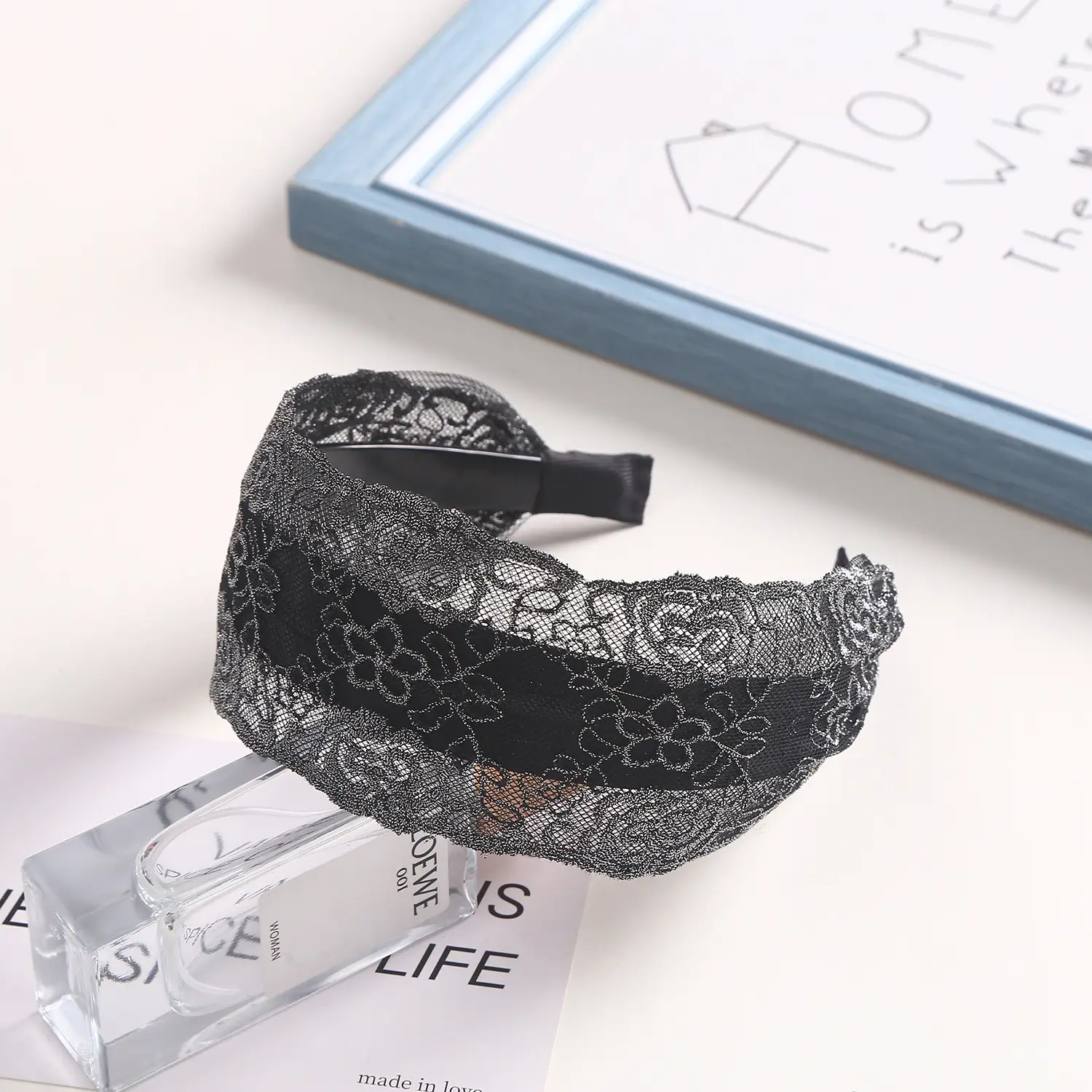 Embroidered Lace Hair Band with Inner Teeth — feature 8