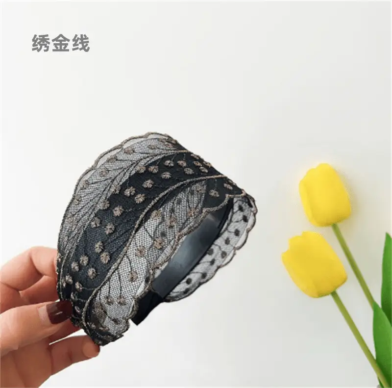 Embroidered Lace Hair Band with Inner Teeth - Image 3