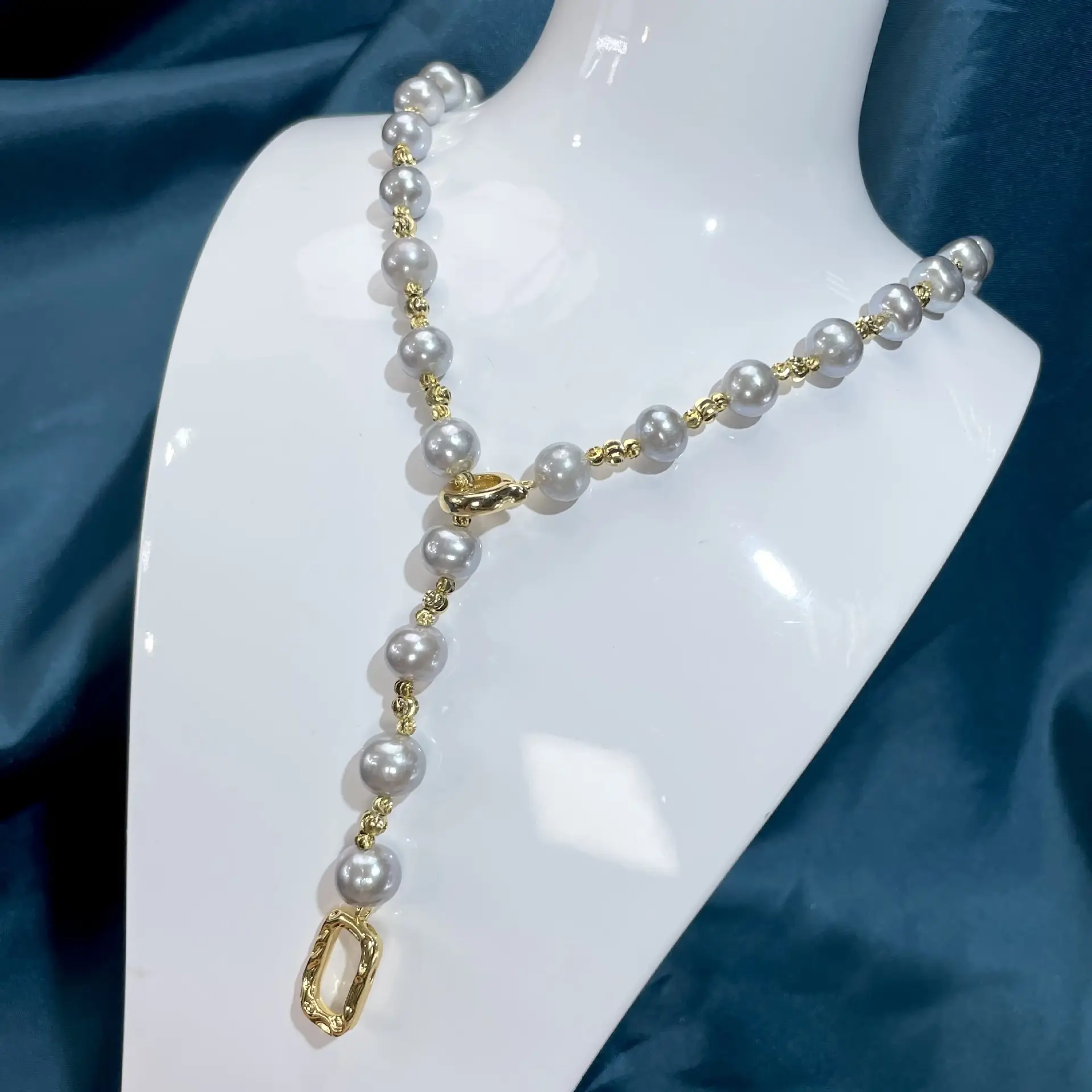 Natural Freshwater Gray Pearl Necklace with Strong Luster - Image 2