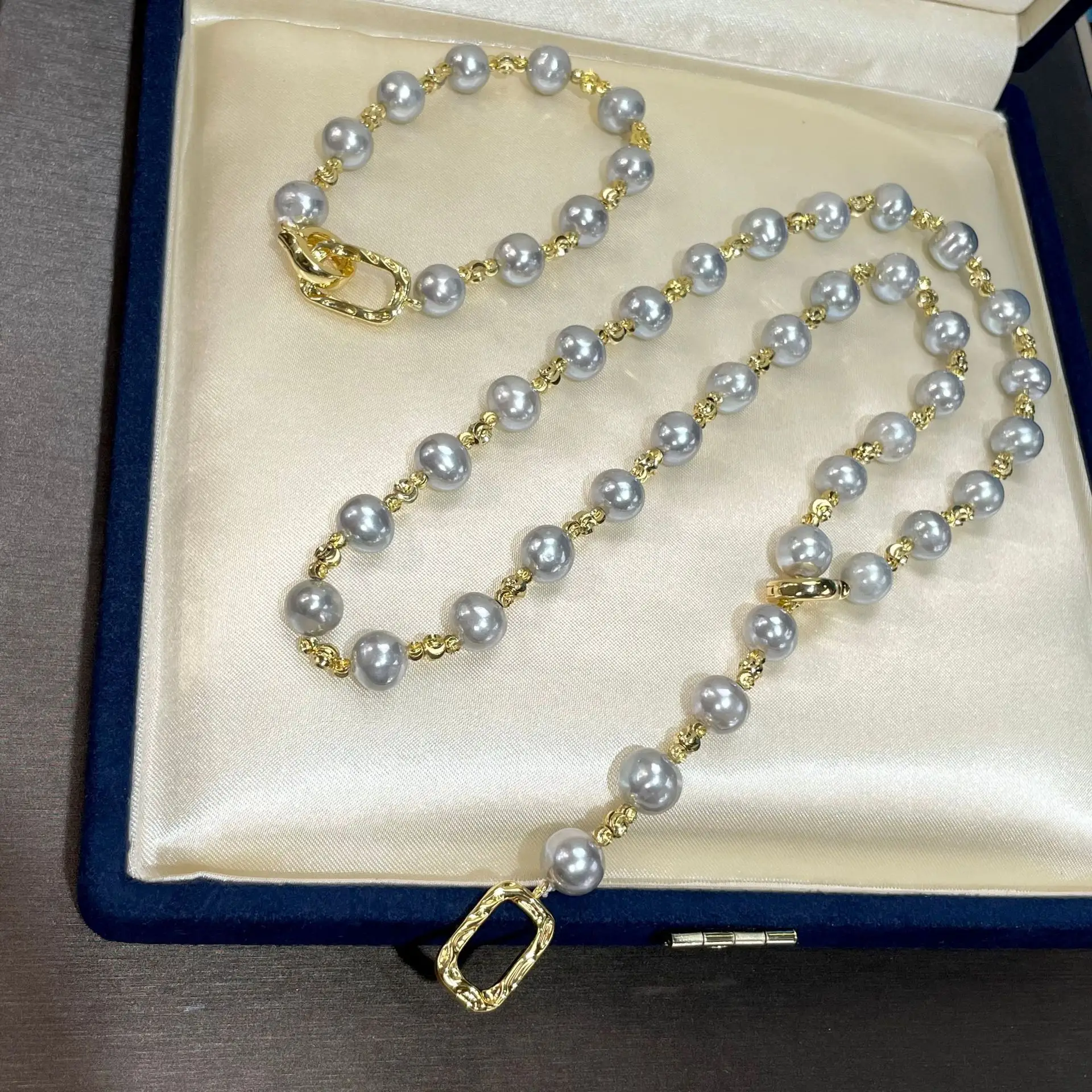 Natural Freshwater Gray Pearl Necklace with Strong Luster - Image 4