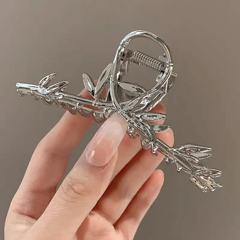 Advanced Hair Claw Clip for Women with Elegant Bowknot Design