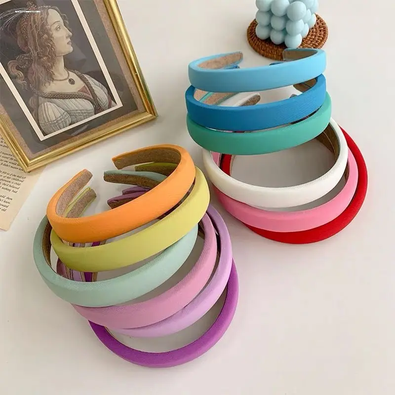 Black Non-Slip Hair Band for Women — feature 1