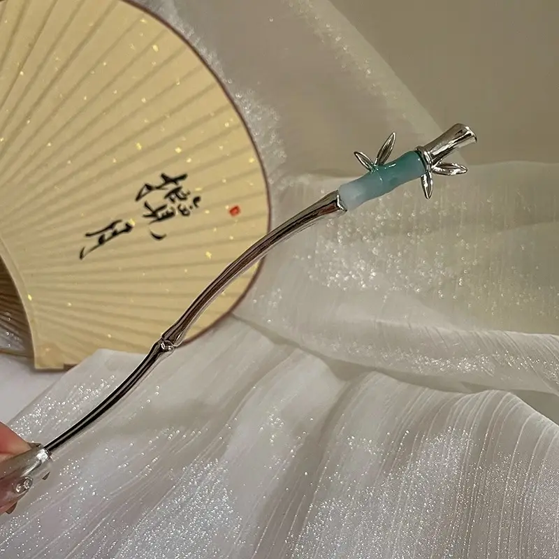 Ancient White Wax Shake Tassel Hairpin for Women - Image 12