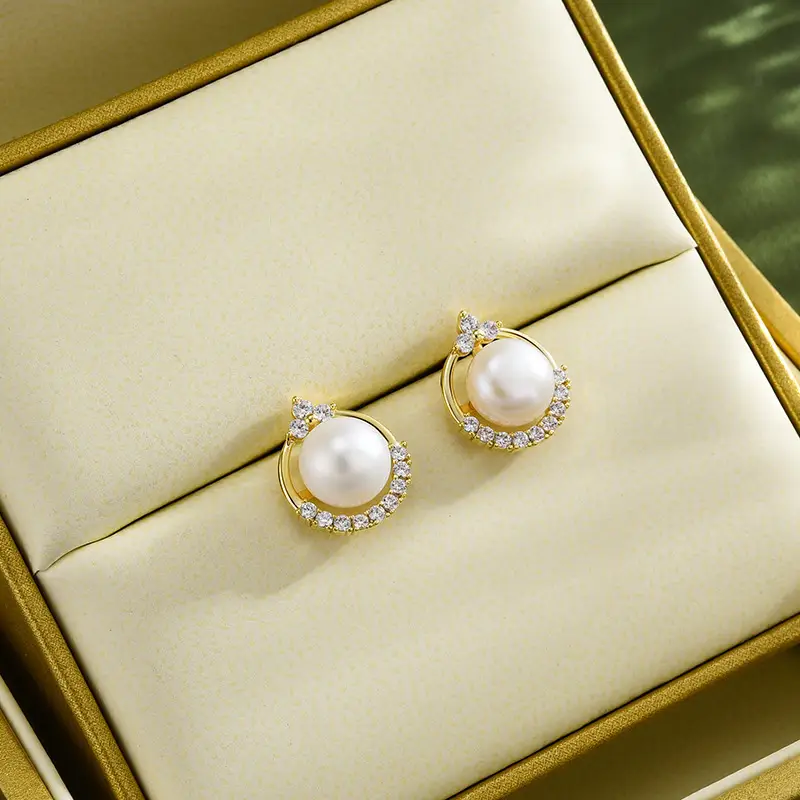 2023 New Retro Pearl Crown Earrings for Women — feature 8