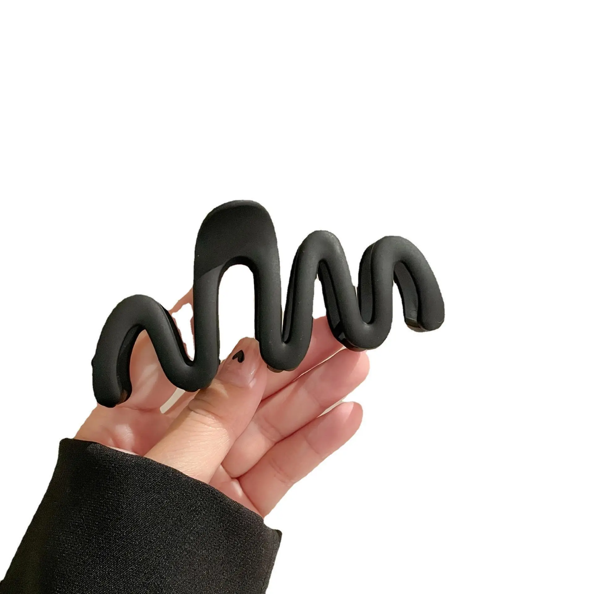 New Large Wave Grip Hair Clips for Women - Image 9