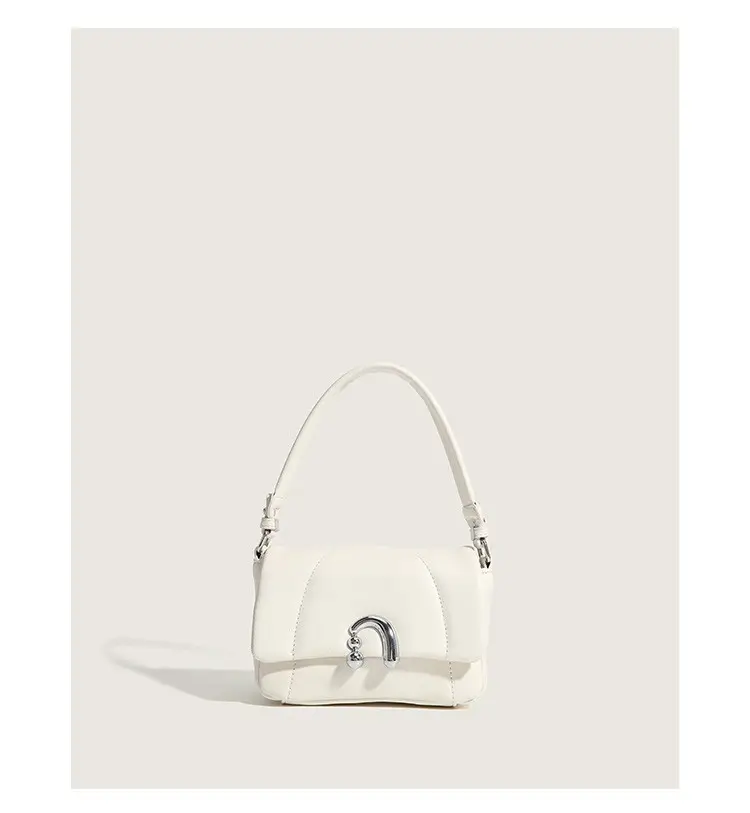 Pink Flower-Shaped Shoulder Bag for Women 2026 — feature 11