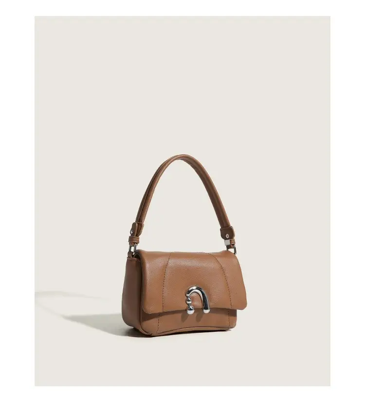 Pink Flower-Shaped Shoulder Bag for Women 2026 — feature 18