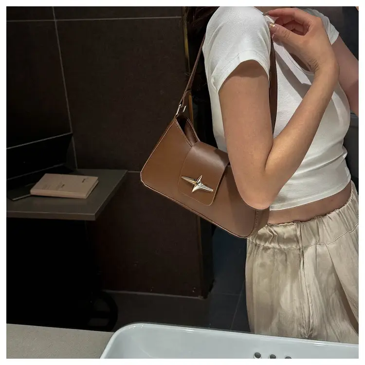 2023 New High Shoulder Messenger Bag Brown — feature 19