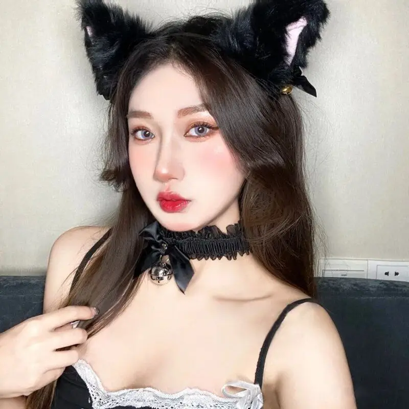 Cat Ear Hair Clip with Faux Fur & Bells for Women — feature 1
