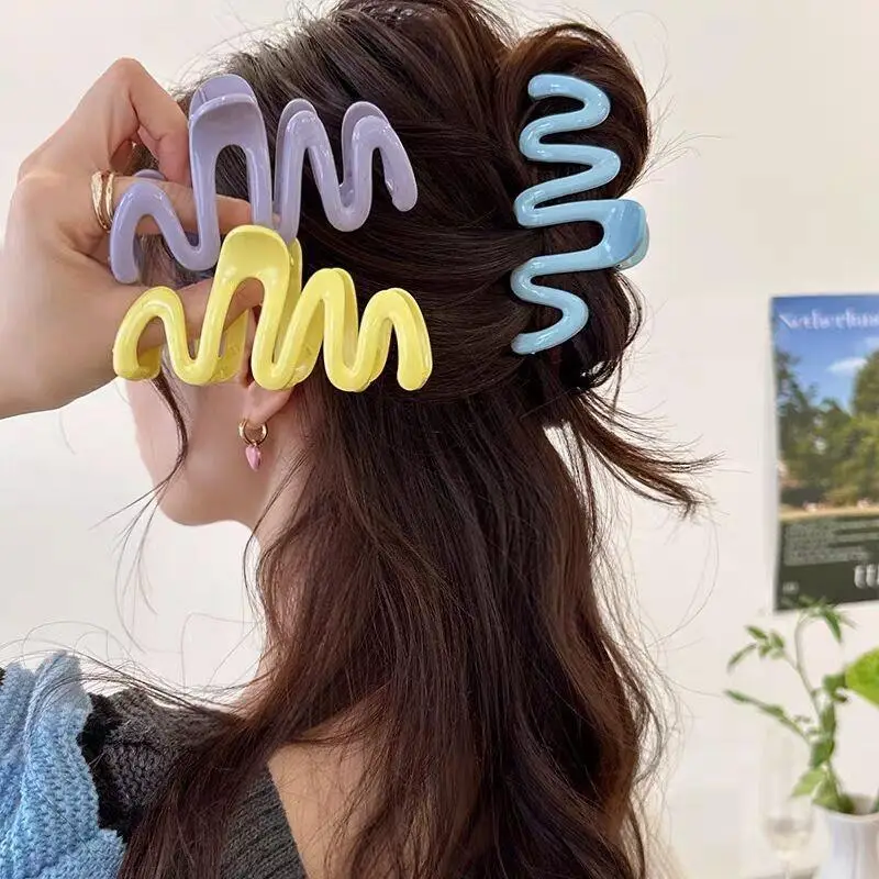 Milk Brown Shark Clip Hairpin for Women — feature 21