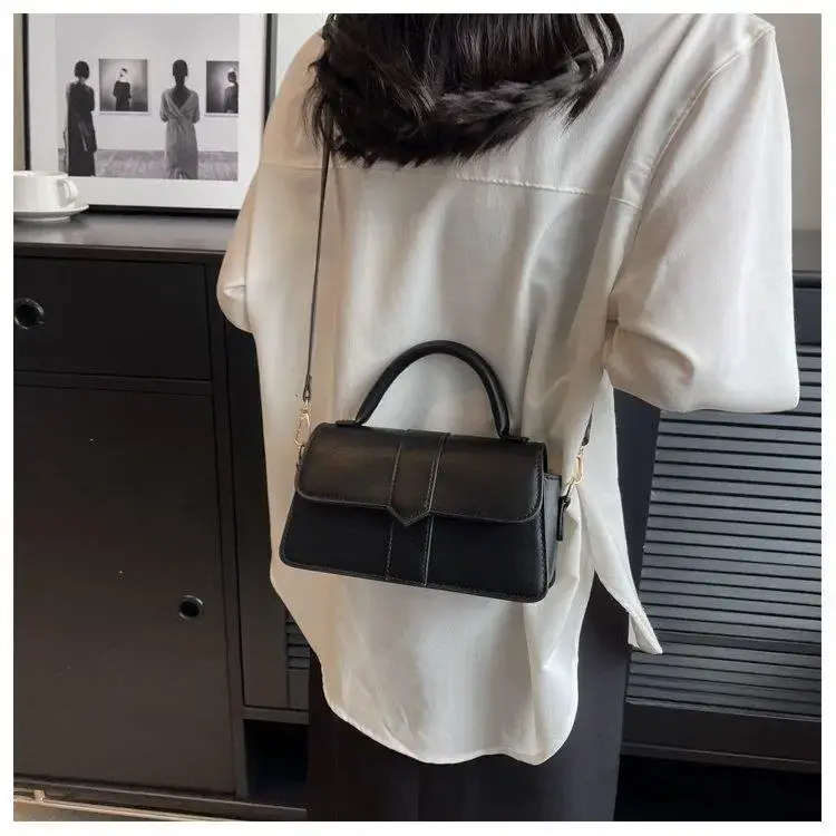 2023 New Women's Cream White Shoulder Bag — feature 17