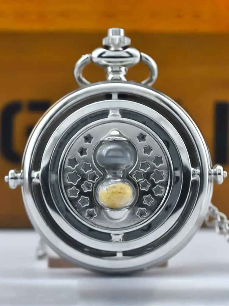 Gold Hollow Funnel Pocket Watch with Star Design — feature 8