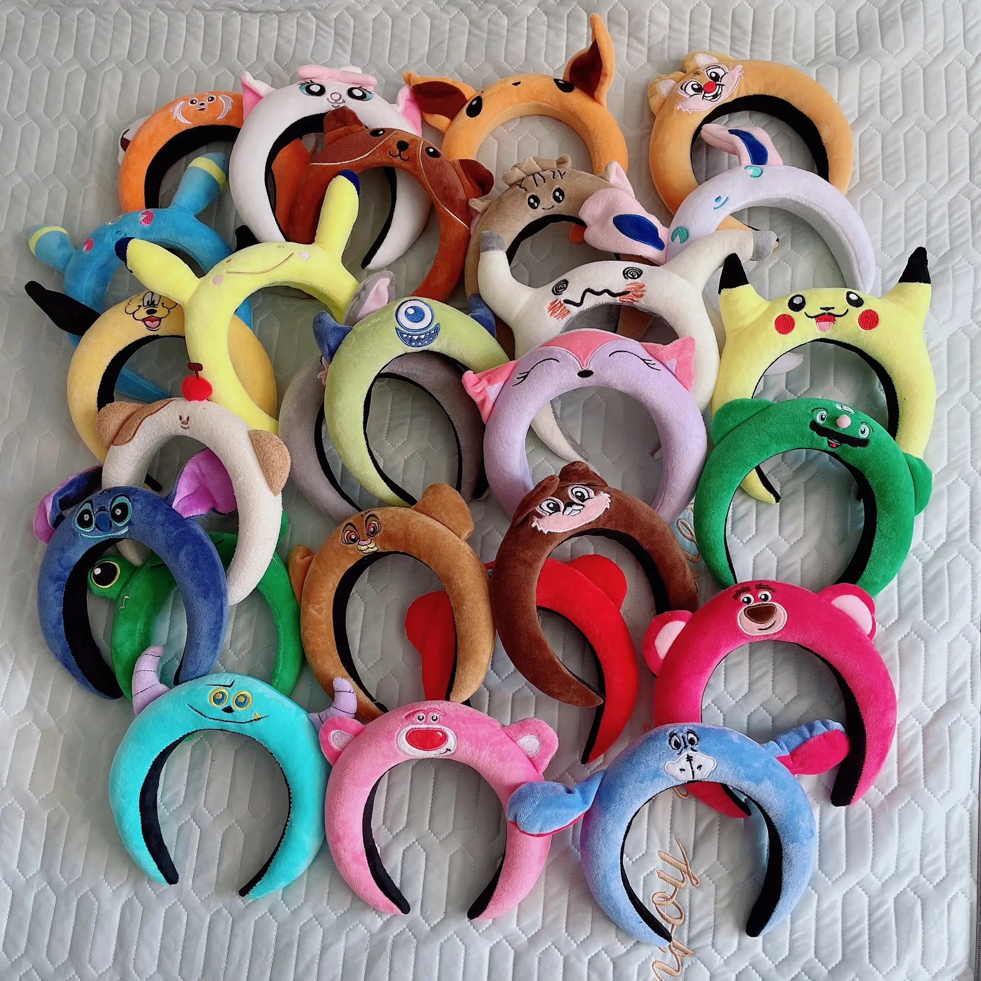 Cute Cartoon Headband with Pink Bow and Cat Ears — feature 2