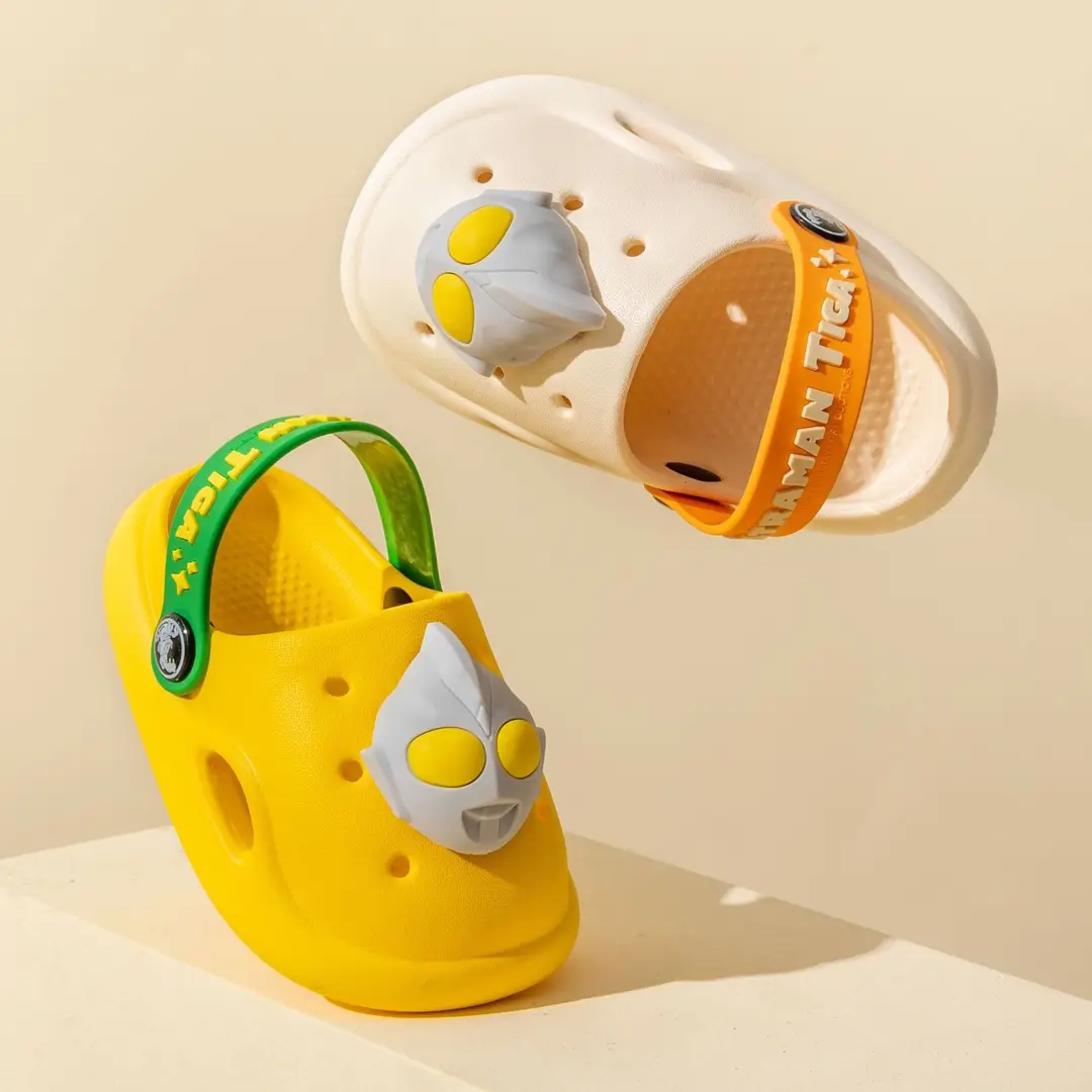 Shanghai spot a generation of Altman children's hole shoes boys three-dimensional cartoon summer non-slip beach slippers - Image 7