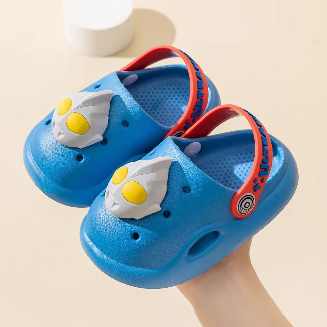 Shanghai spot a generation of Altman children's hole shoes boys three-dimensional cartoon summer non-slip beach slippers - Image 2