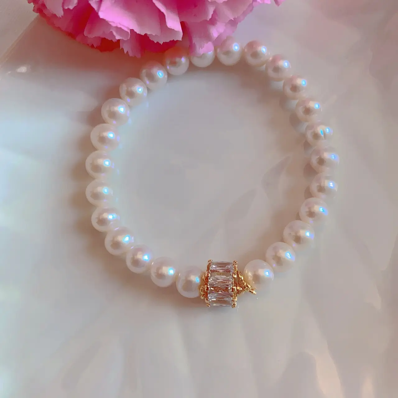 14K Gold Pearl Bracelet with Green Crystal Accents - Image 10
