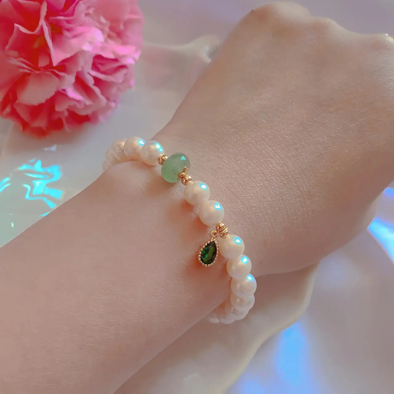 14K Gold Pearl Bracelet with Green Crystal Accents - Image 11