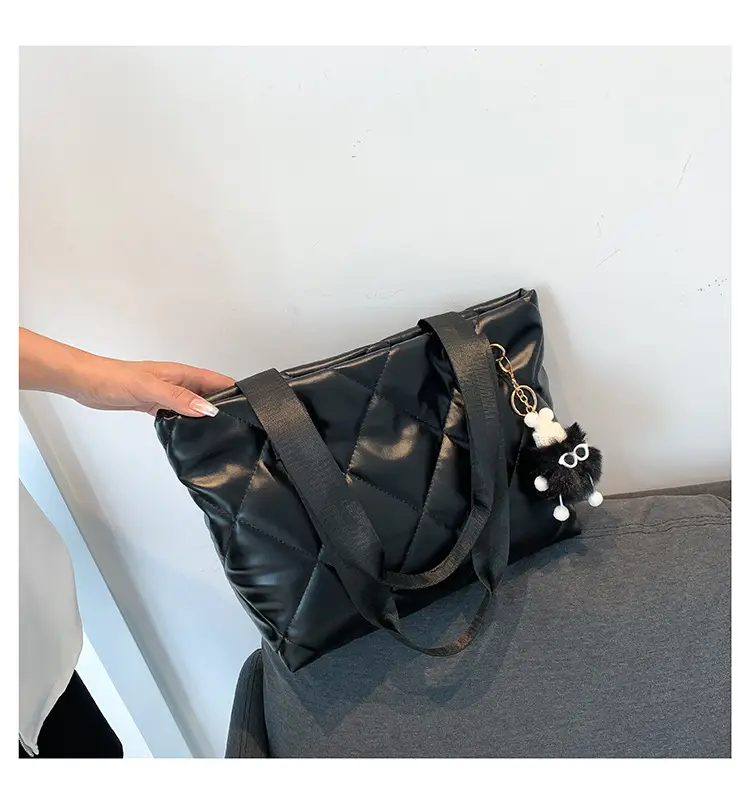 Black Quilted Women's Shoulder Bag 2023 New Style — feature 10