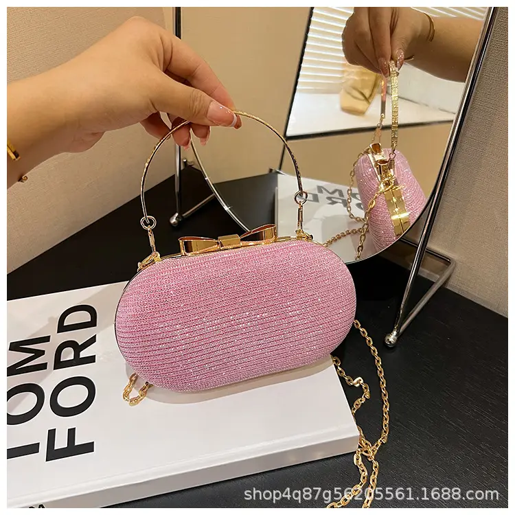 Pink Heart-Shaped Mini Chain Bag for Women — feature 13