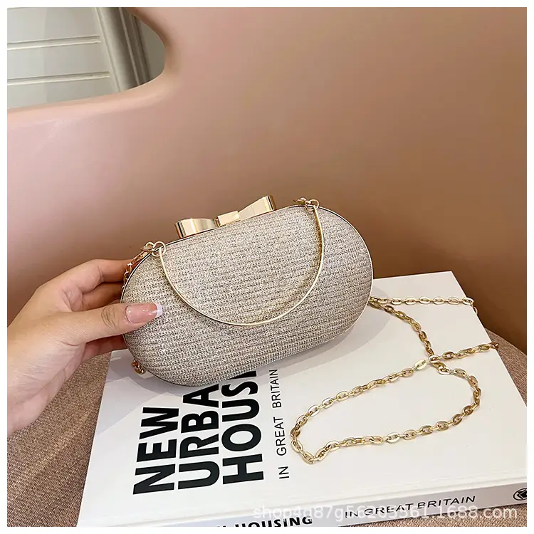 Pink Heart-Shaped Mini Chain Bag for Women — feature 16