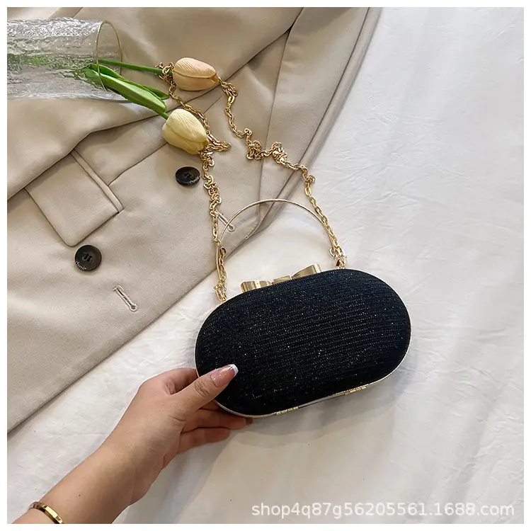 Pink Heart-Shaped Mini Chain Bag for Women — feature 19