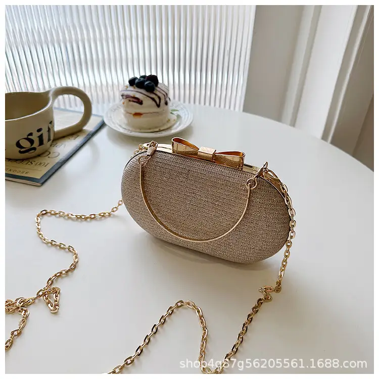 Pink Heart-Shaped Mini Chain Bag for Women — feature 20