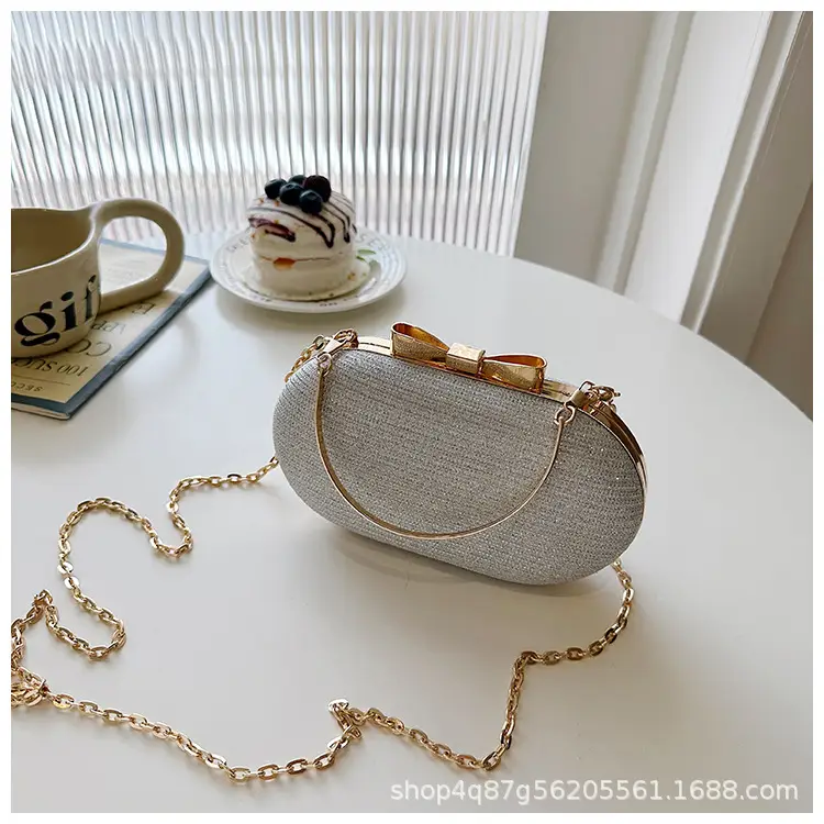 Pink Heart-Shaped Mini Chain Bag for Women — feature 21