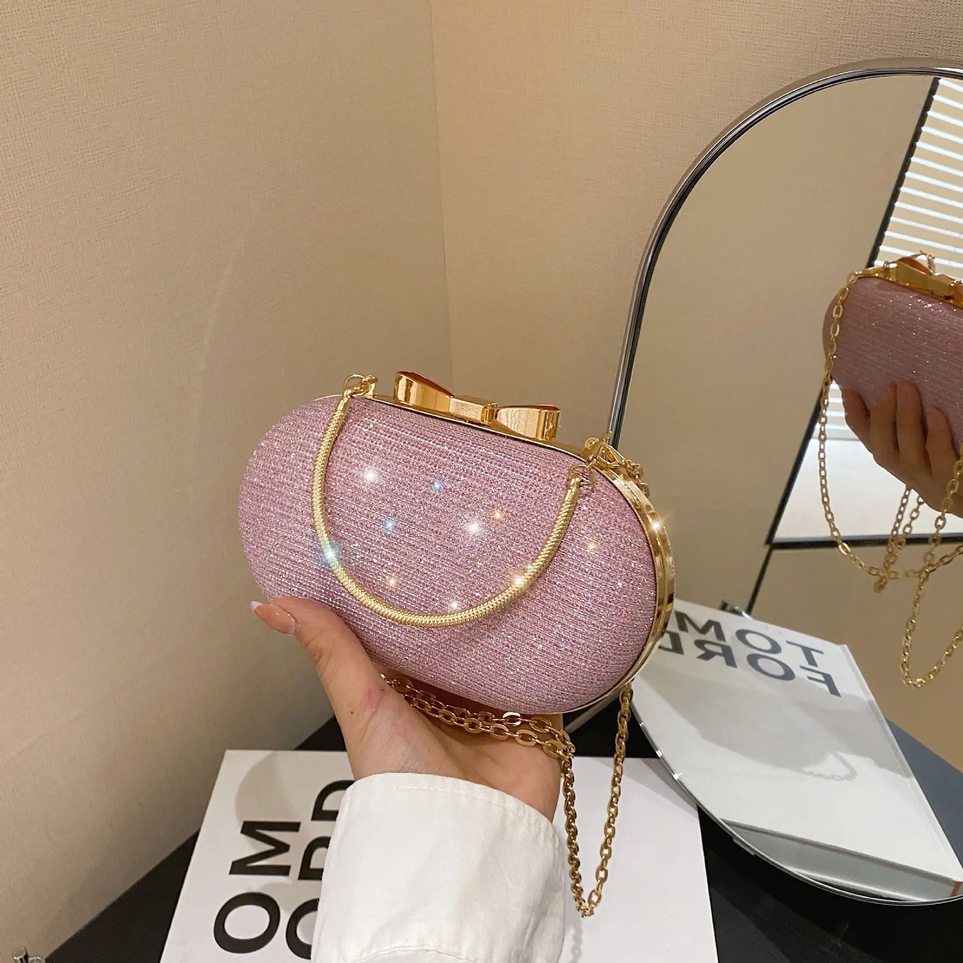 Pink Heart-Shaped Mini Chain Bag for Women - Image 4