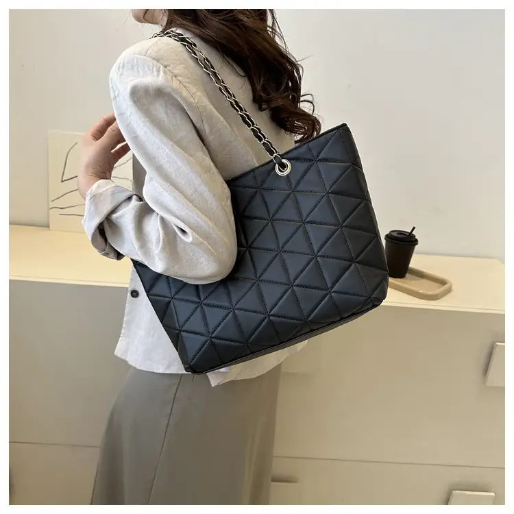 Pink Quilted Chain Shoulder Bag for Women — feature 14