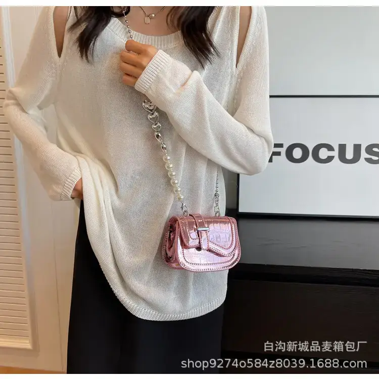 Black Pearl Chain Mini Shoulder Bag for Women — feature 15