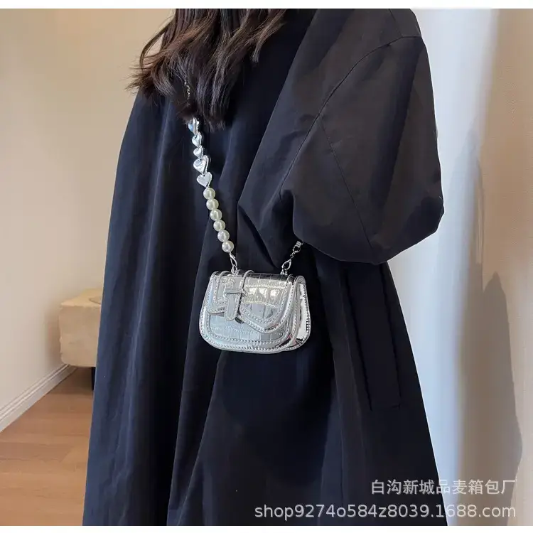 Black Pearl Chain Mini Shoulder Bag for Women — feature 20