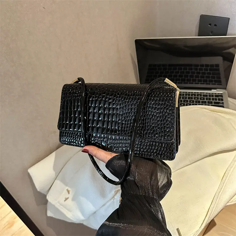 New Stone Grain Black Square Handbag 2023 - Image 7