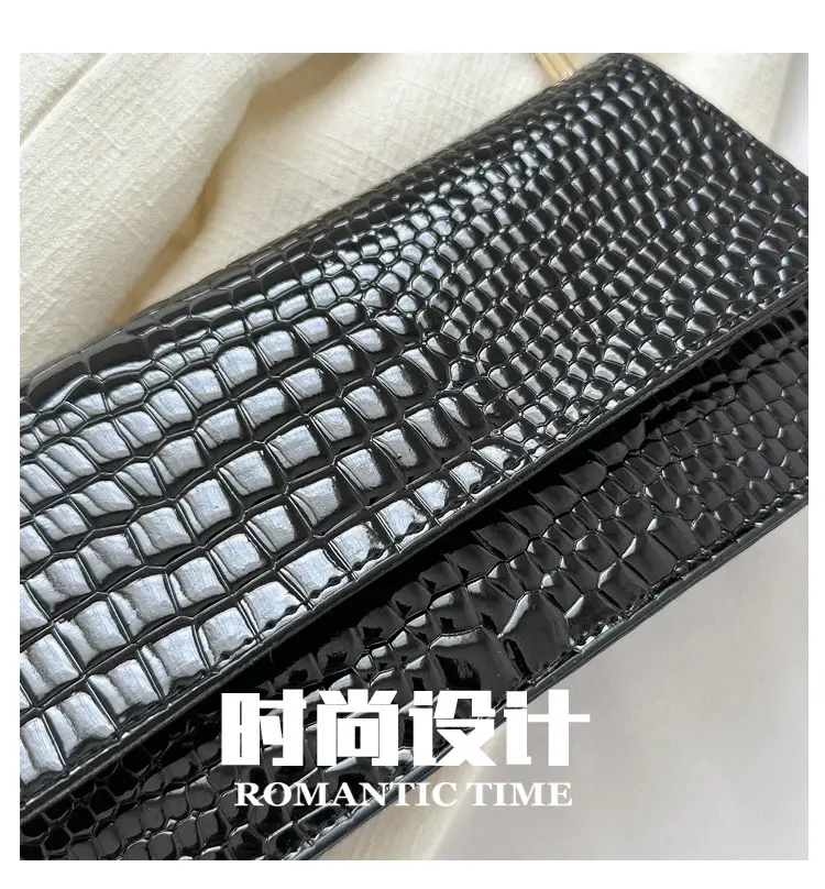 New Stone Grain Black Square Handbag 2023 — feature 1