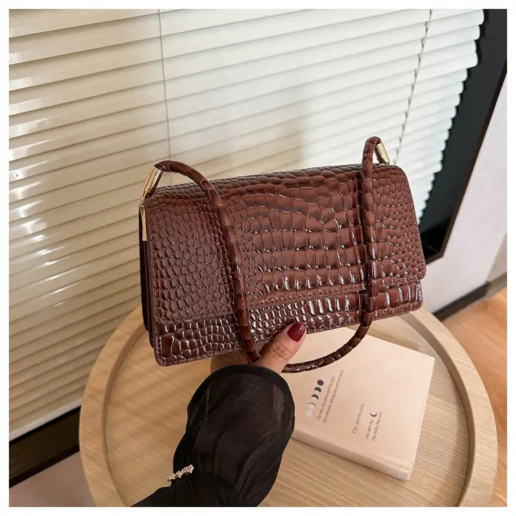 New Stone Grain Black Square Handbag 2023 - Image 4