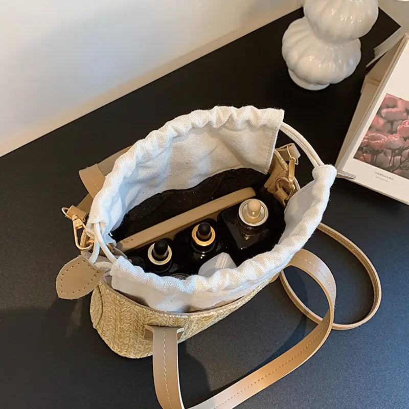 Women's Straw Woven Shoulder Bag for Summer