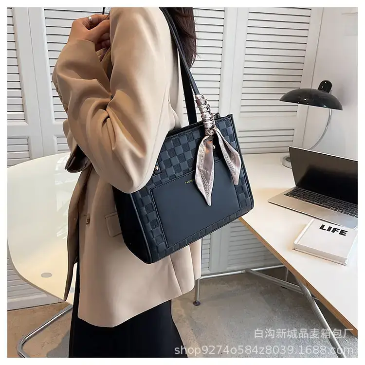 Women's Colorblock Checkered Shoulder Bag 2023 New Arrival — feature 15