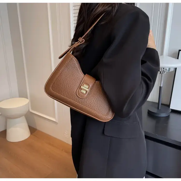 Women's tan square shoulder bag 2023 trendy — feature 19