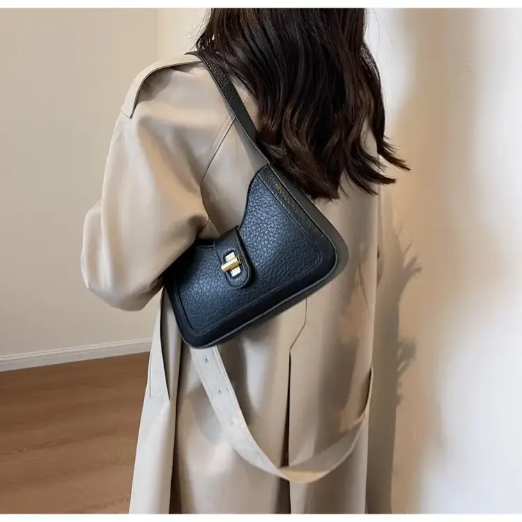 Women's tan square shoulder bag 2023 trendy — feature 26