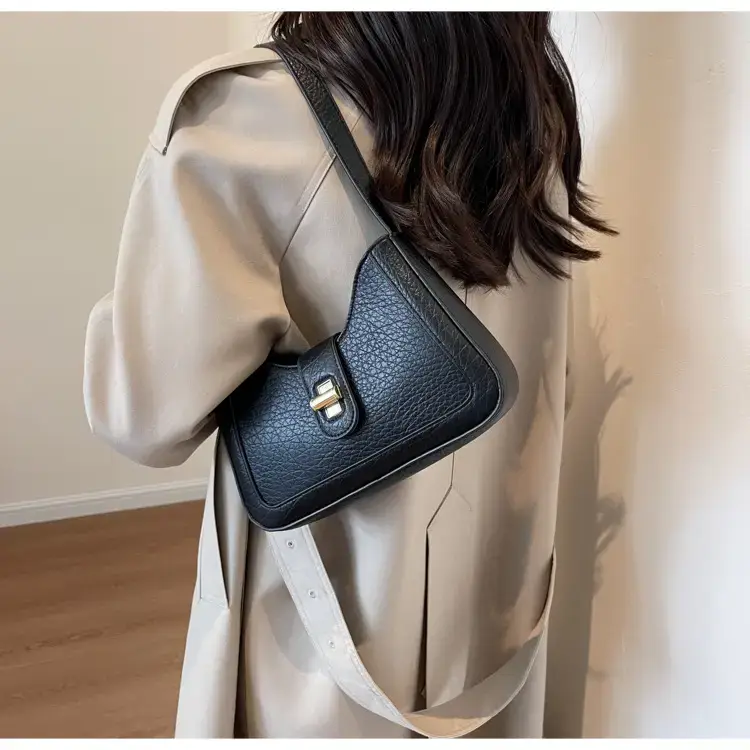 Women's tan square shoulder bag 2023 trendy — feature 27