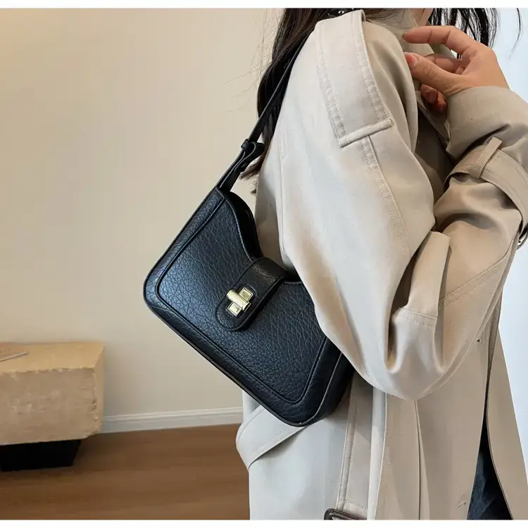 Women's tan square shoulder bag 2023 trendy — feature 28