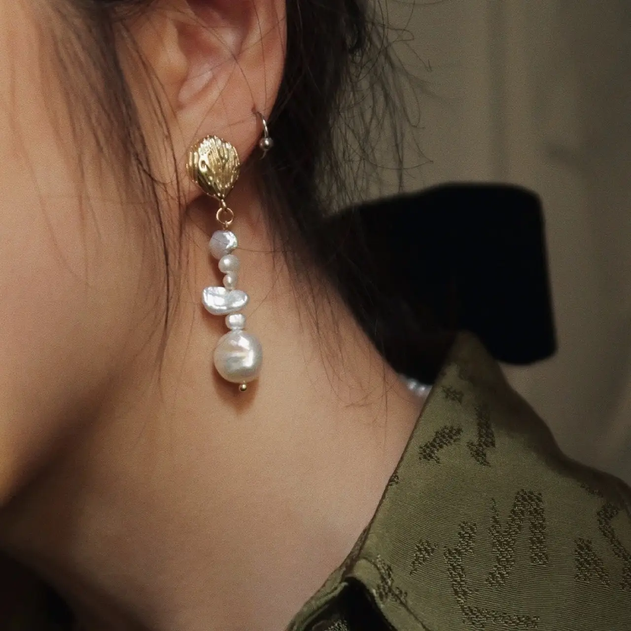 French Classical Pearl Earrings Silver Needle Asymmetrical - Image 3