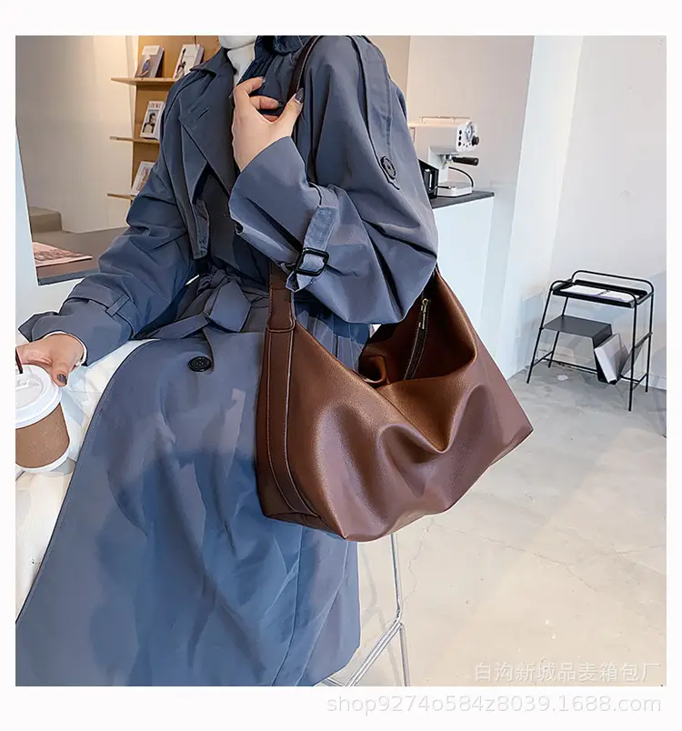 Large Capacity Women's Brown Leather Shoulder Bag 2026 — feature 16