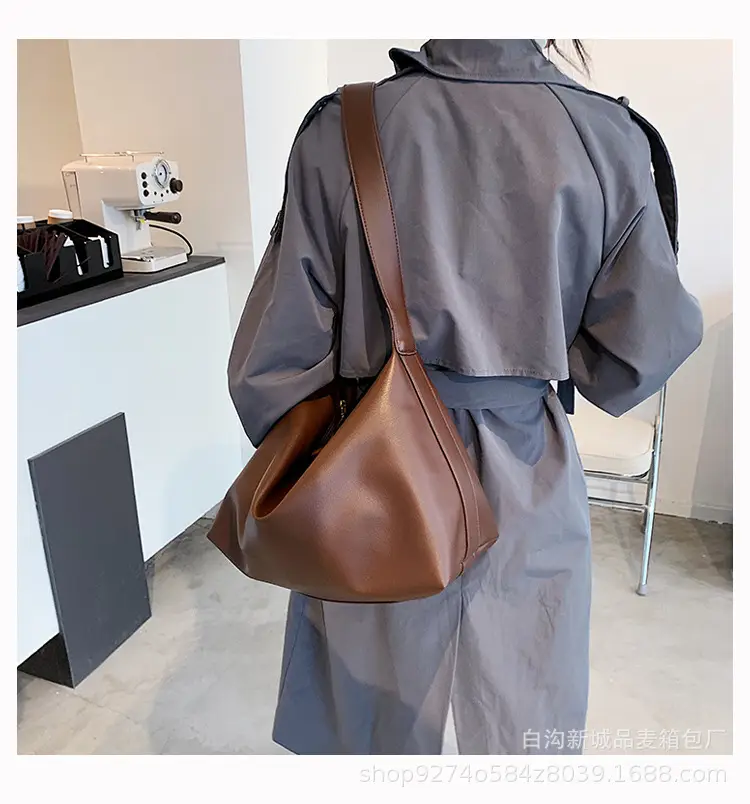 Large Capacity Women's Brown Leather Shoulder Bag 2026 — feature 18