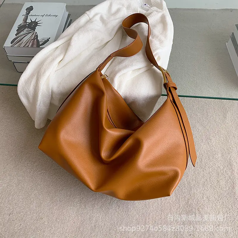 Large Capacity Women's Brown Leather Shoulder Bag 2026 - Image 2