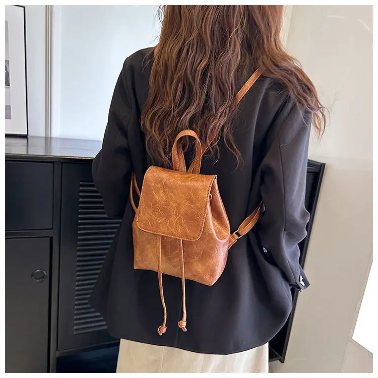 2026 Women's Brown Drawstring Shoulder Bag Spring Summer — feature 13